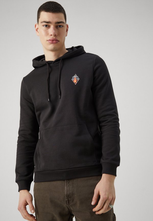 Pier One by Zalando