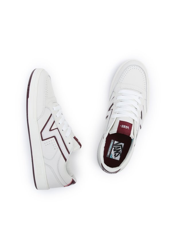 Vans UA LOWLAND CC