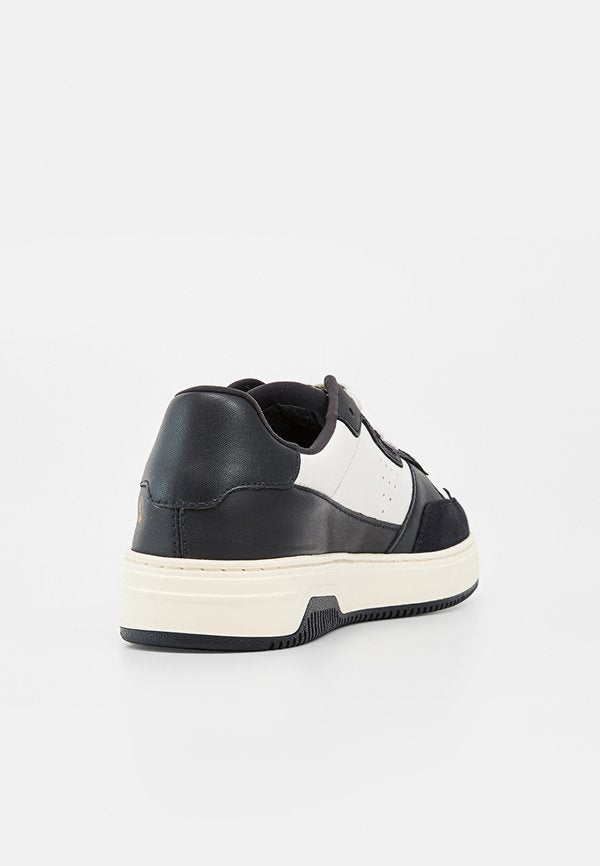 Clarks BOSTOCK