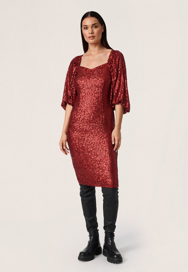 Soaked in Luxury SLDALILA GAUSA
