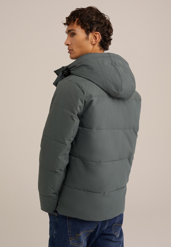 WE Fashion PUFFER