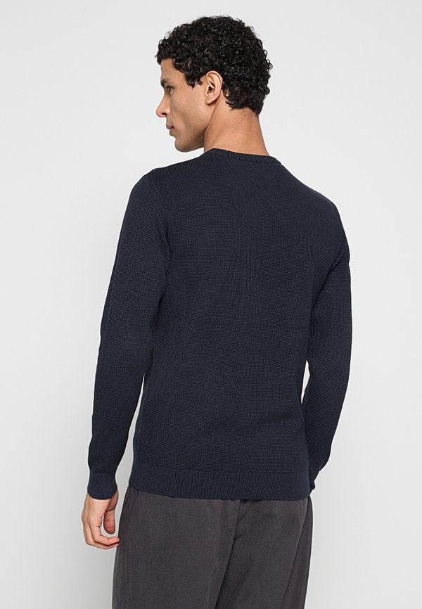 NO EXCESS CREWNECK PLATED STRUCTURE