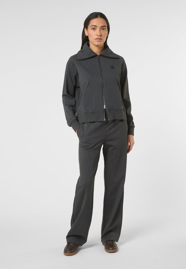 Fila APPAREL BELLARIVA RELAXED PINSTRIPED HIGH COLLAR
