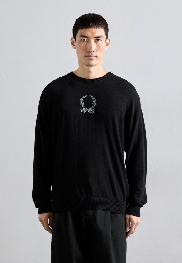 MOSCHINO LAUREL CROWN LOGO