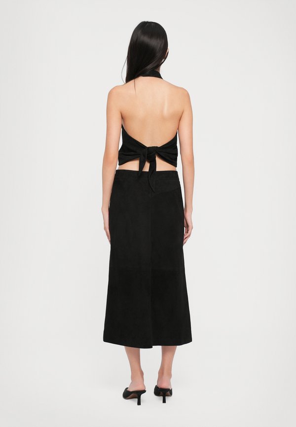 STUDIO ID TIE NECK HALTER