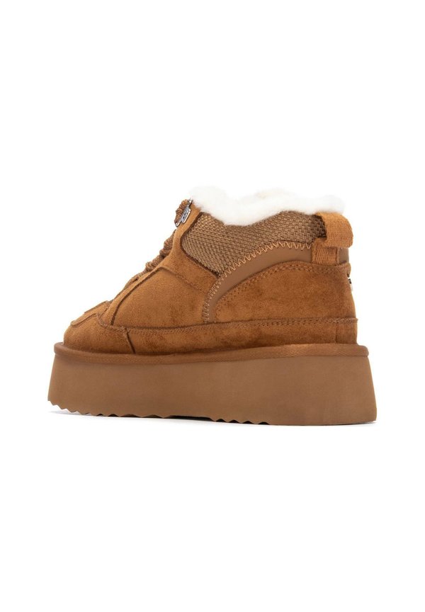 XTI SNEAKER