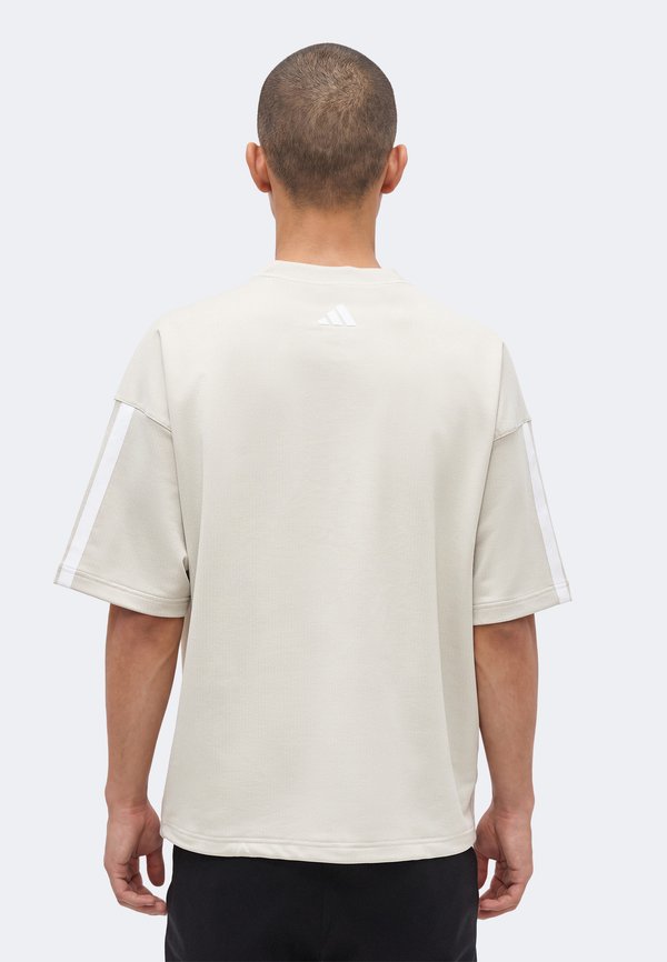 adidas Golf BEYOND GRAPHIC SHORT SLEEVE CREWNECK