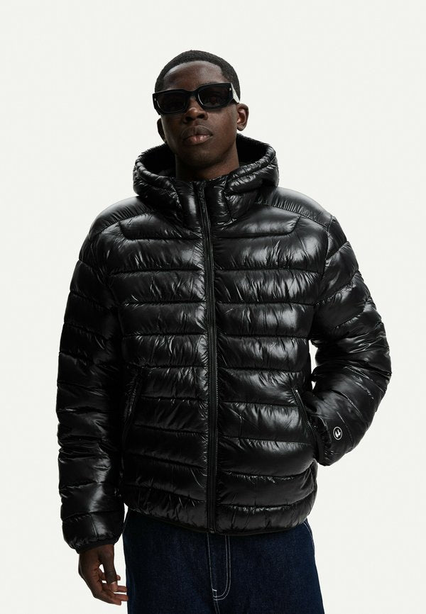 Bershka LIGHTWEIGHT - PUFFER - Winter jacket - black
