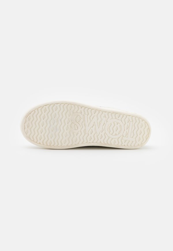 TOMS