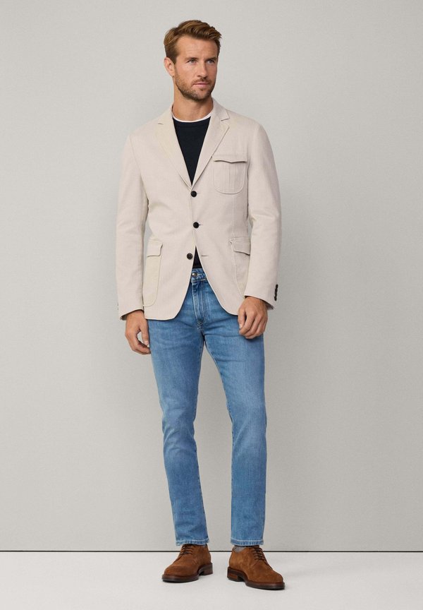 Hackett London