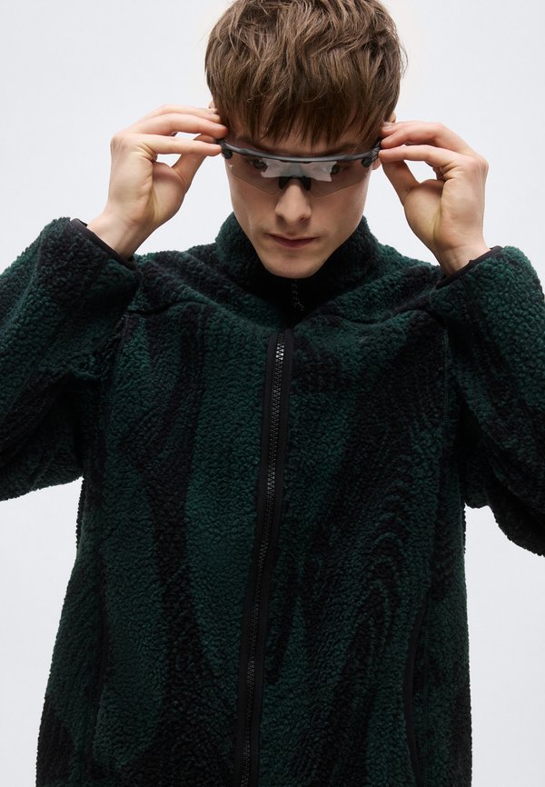 Peak Performance GRAPHIC JACKET