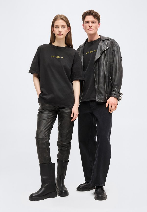 ARKK Copenhagen BOXY TEE 5.0 UNISEX