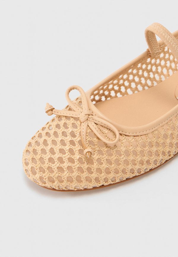 Dolce Vita CARIN
