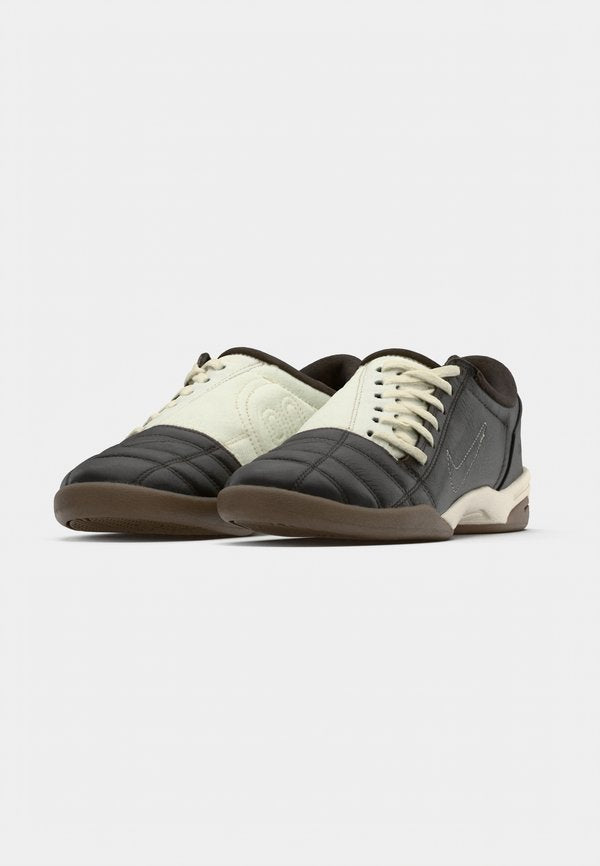 Nike Sportswear T90