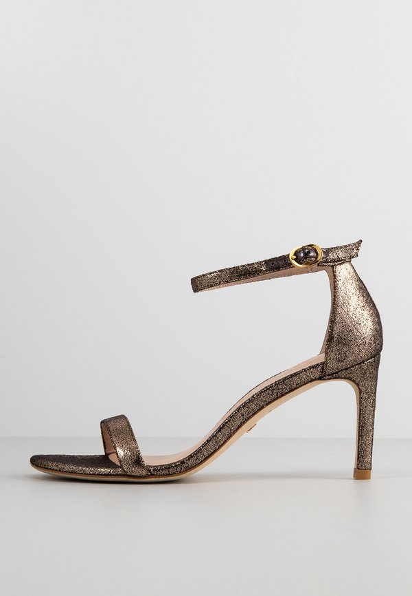 Stuart Weitzman NUNAKEDSTRAIGHT