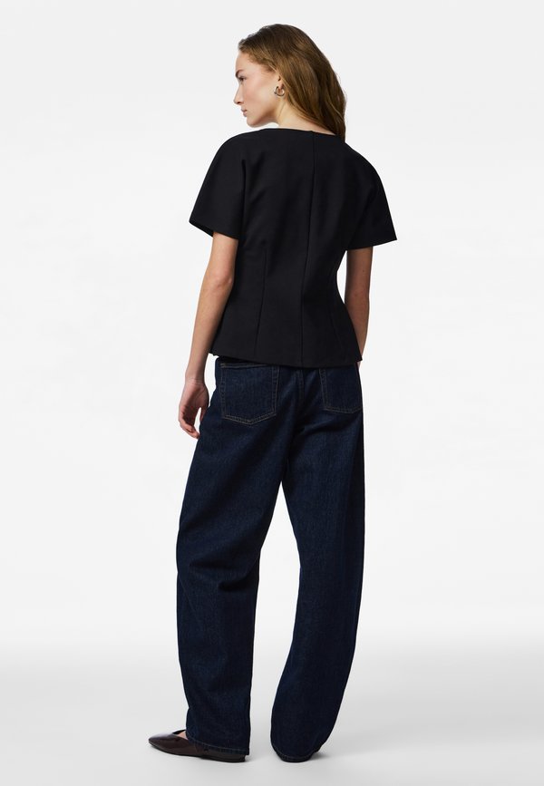 Pieces Short Sleeved PCGUNHILD FITTED