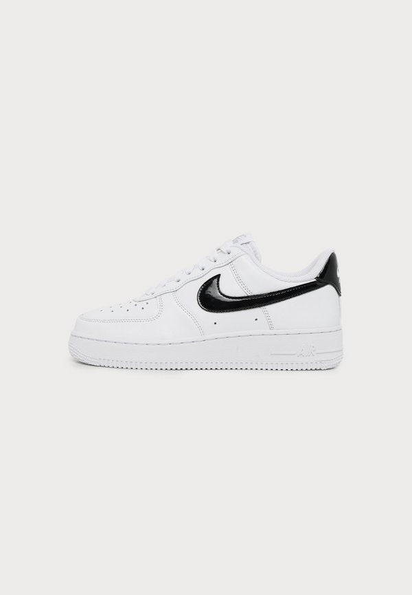 Nike Sportswear AIR FORCE STREET - Trainers - white/black/metallic silver