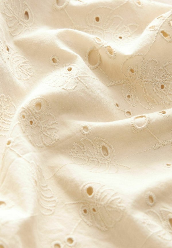Next BRODERIE