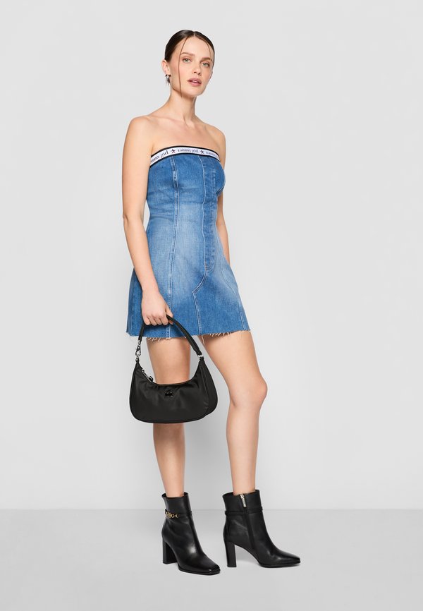 Tommy Jeans EXCLUSIVE TOMMY GIRL TUBE DENIM DRESS