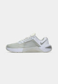 Nike Performance METCON 10 - Training shoe - white/metallic silver-coloured/platinum-coloured tint