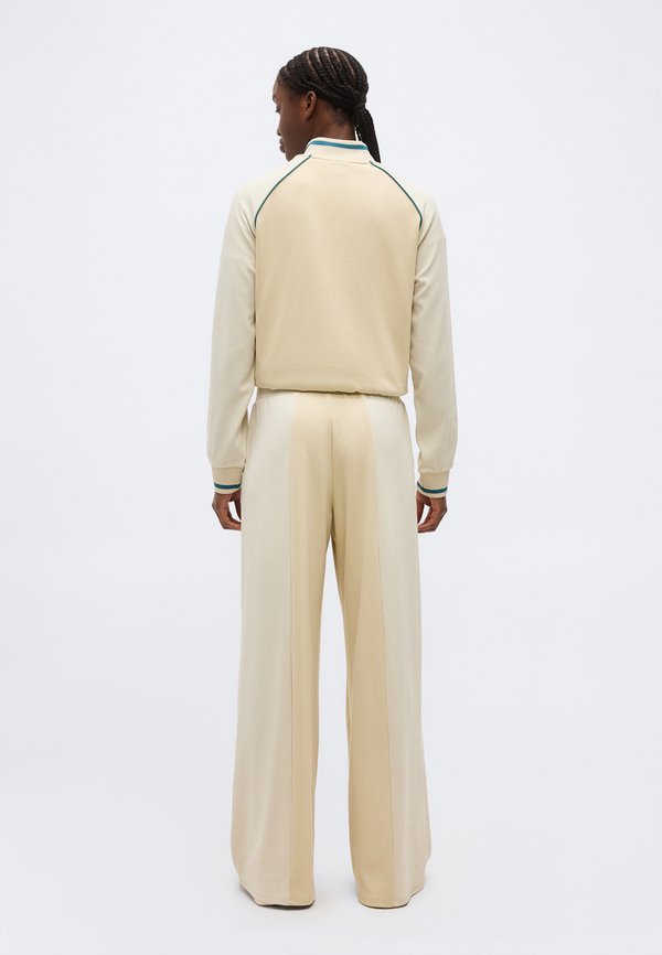EA7 Emporio Armani TRAIN SPORTING CLUB PANTS