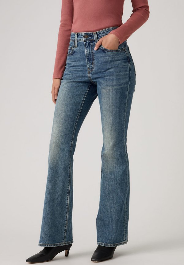 Levi's® 726® HIGH RISE FLARE