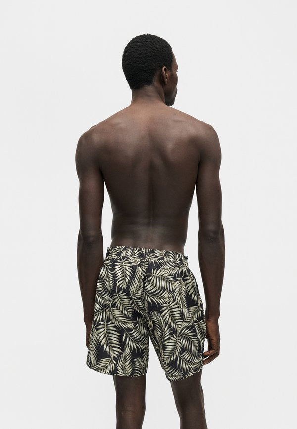 Pier One by Zalando