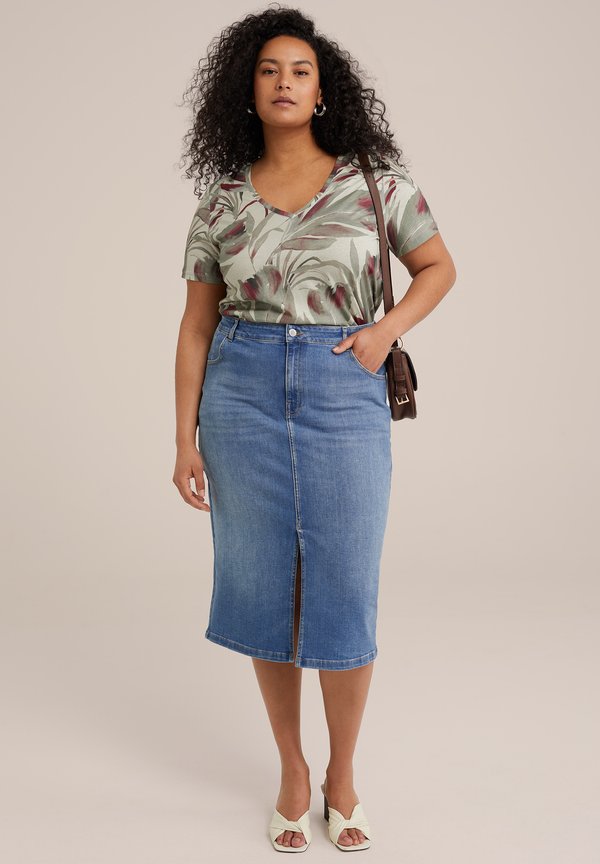 WE Fashion CURVE