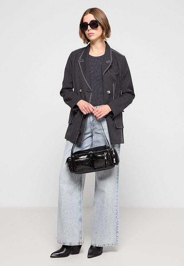 DKNY