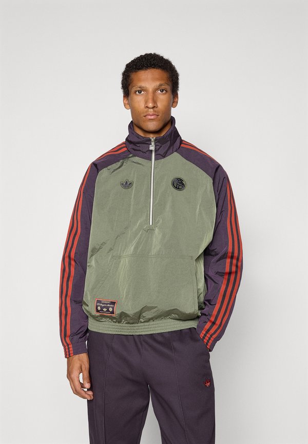 adidas Originals FC BAYERN MUNICH ICON HALFZIP JACKET - Club wear - base green/aurora black