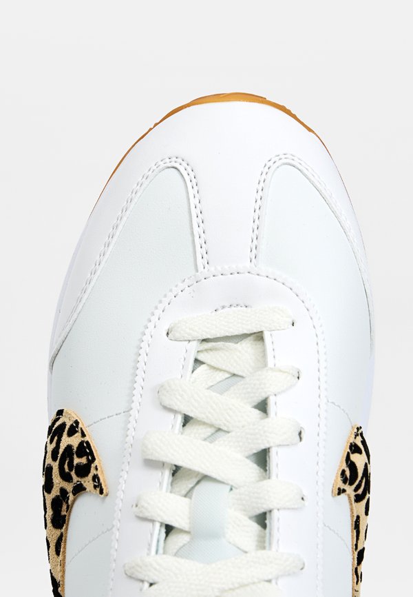 Nike Sportswear PACIFIC SE