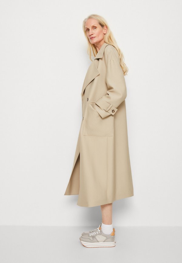 GANT OVERSIZED FLUID