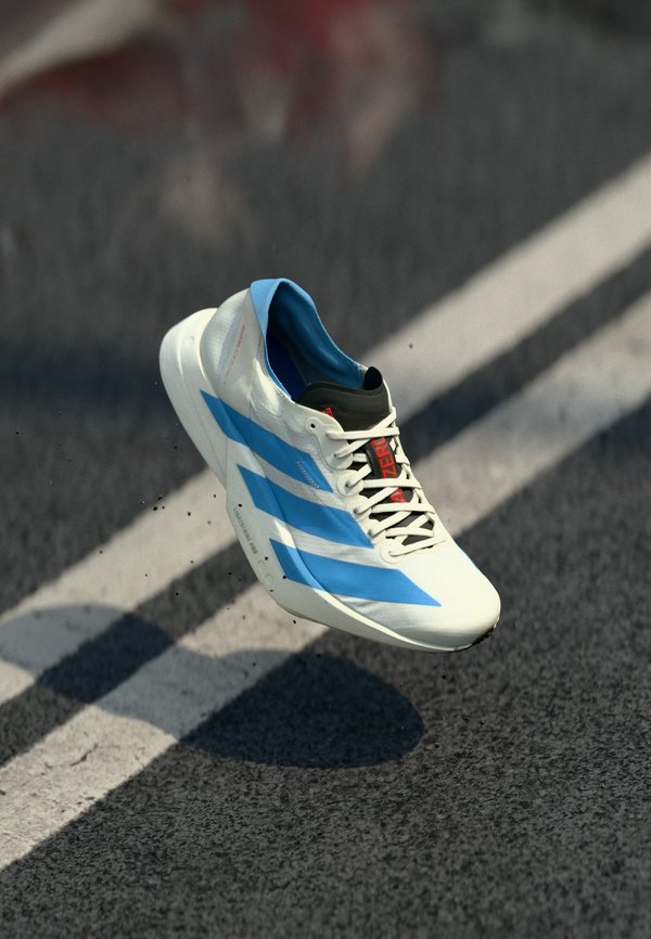 adidas Performance ADIZERO ADIOS PRO 4 - Road running shoes - off white/light blue/bright red