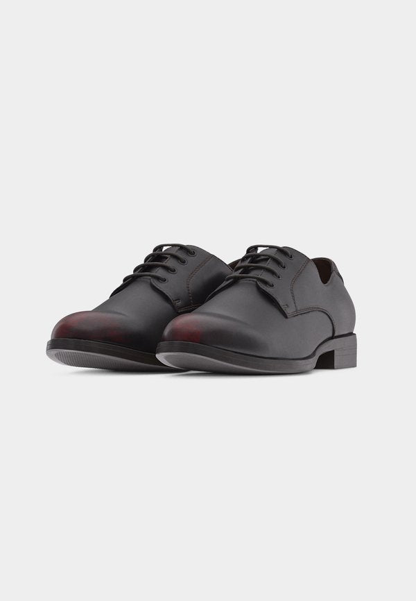 Pier One by Zalando
