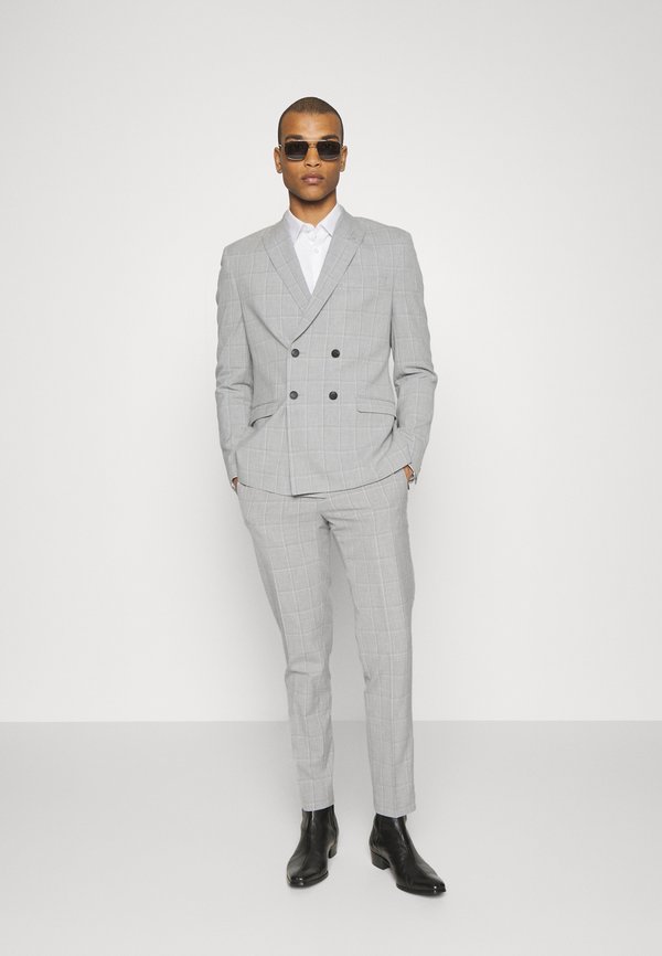 Isaac Dewhirst THE FASHION SUIT PEAK OCCASION DESIGN