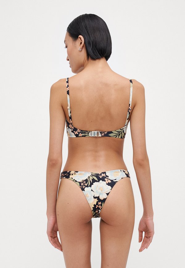 Billabong LOST COVE SKIMPY HIKE