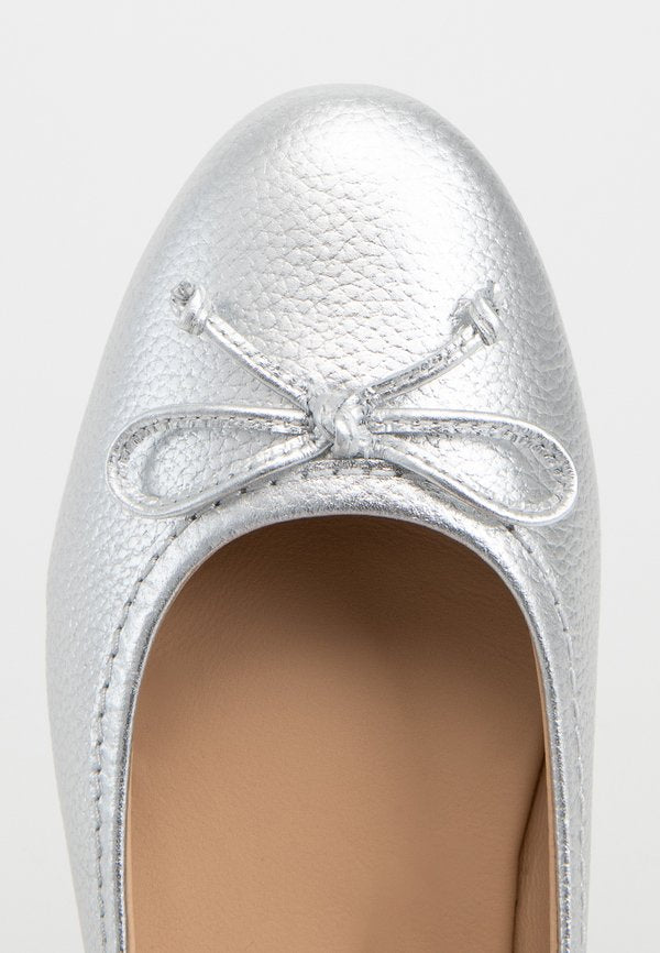 Clarks FAWNA