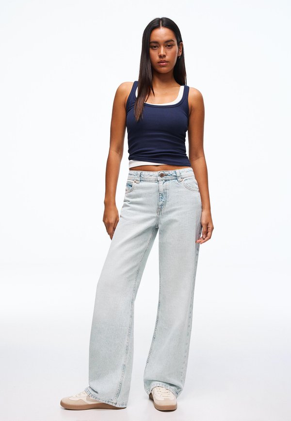 Bershka Baggy Jeans - light blue