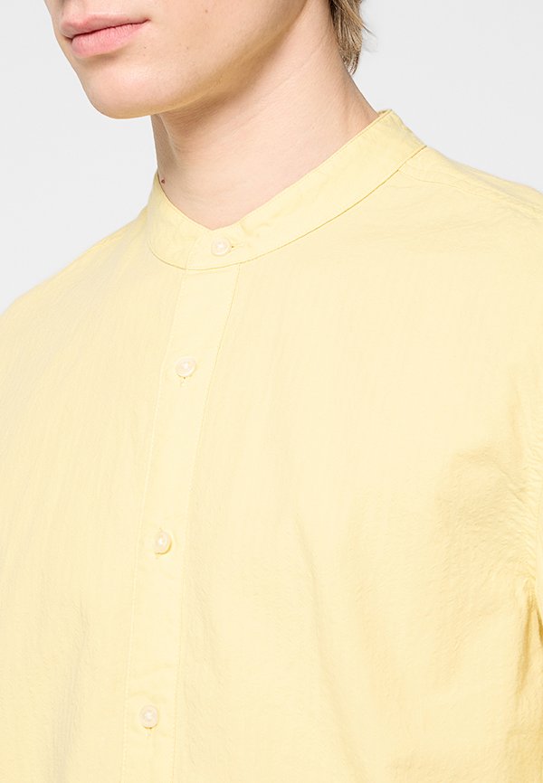 DOCKERS REGULAR FIT