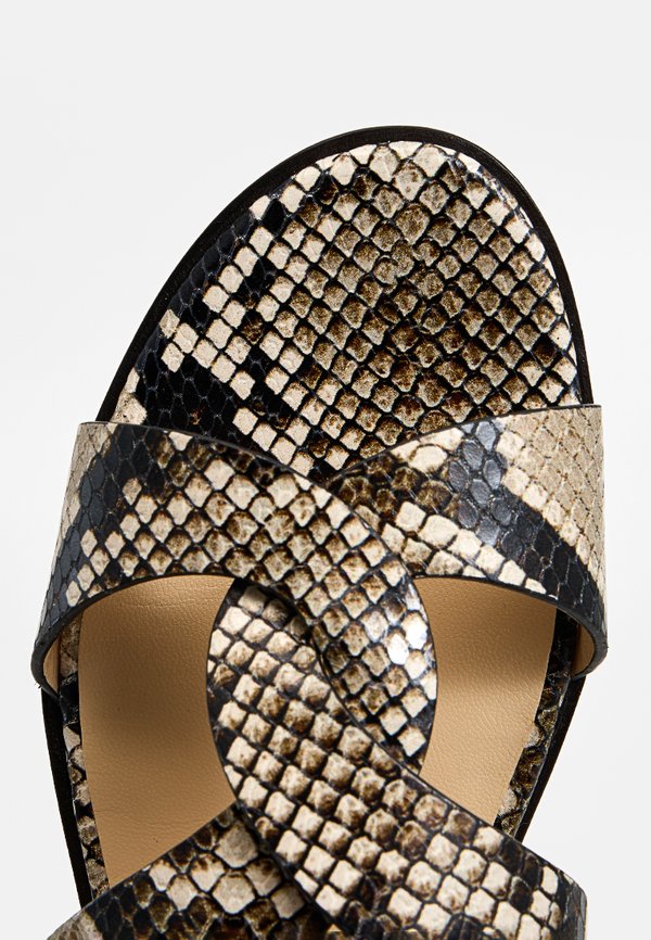 Jimmy Choo ATIA