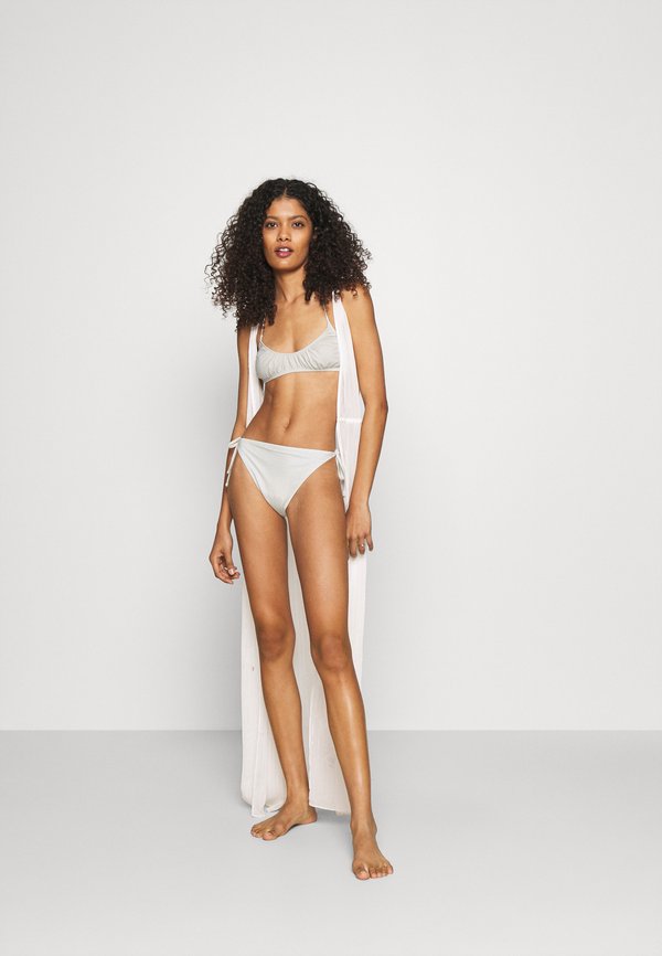 Weekday CLOUD TRIANGLE SWIM