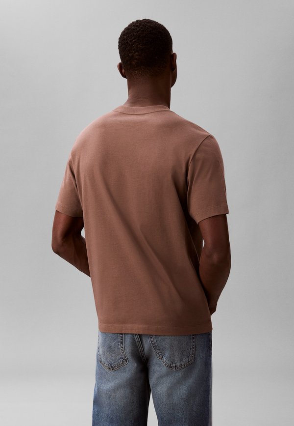 Calvin Klein SPORTSWEAR GRAPHIC TEE