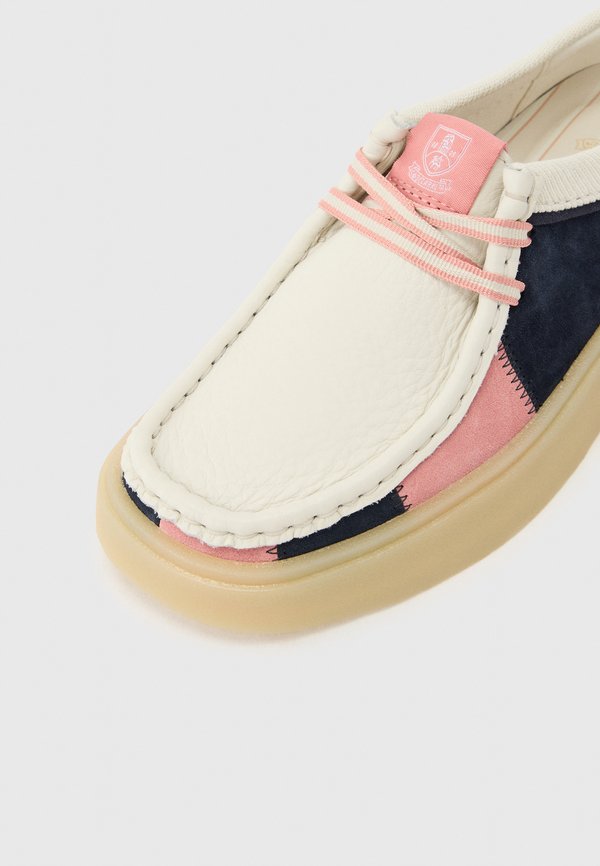 Clarks TORVIEW