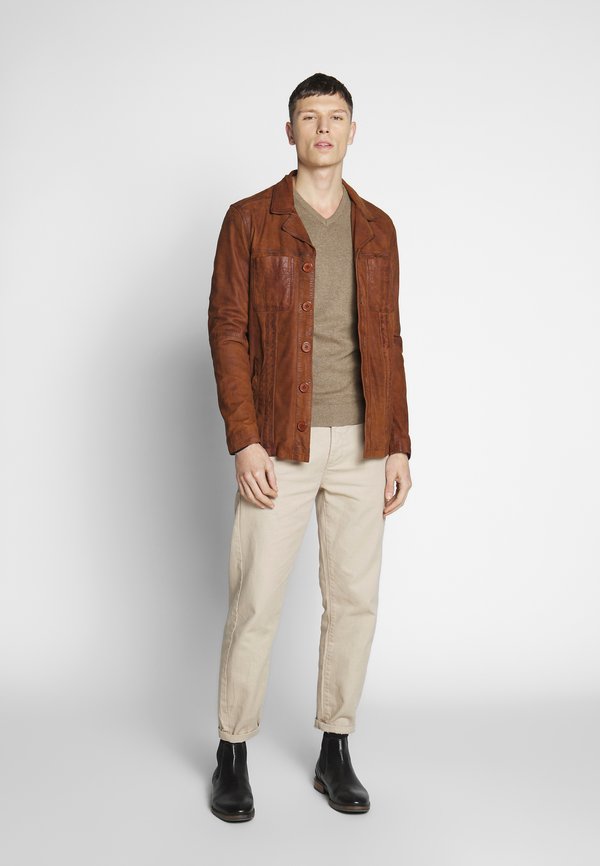 Pier One by Zalando