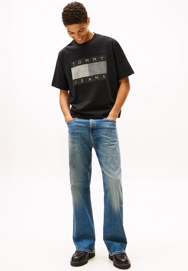 Tommy Jeans 90S TONAL FLAG BADGE T-SHIRT