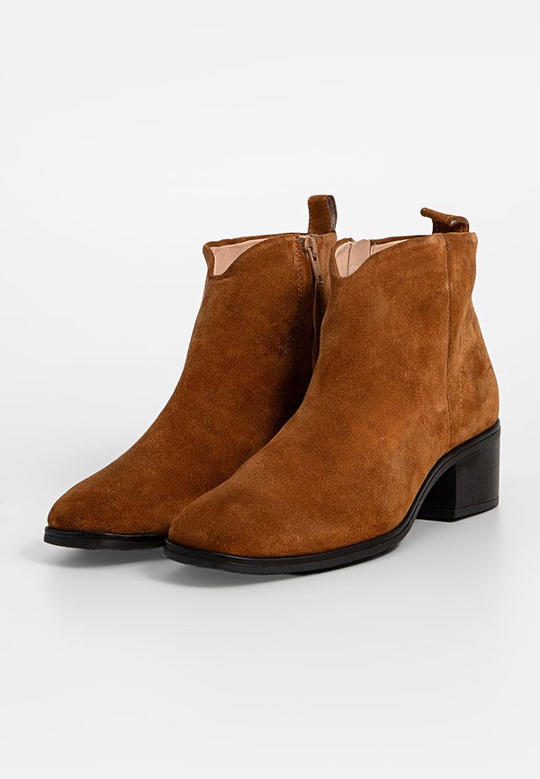 Clarks AMSER IZZY