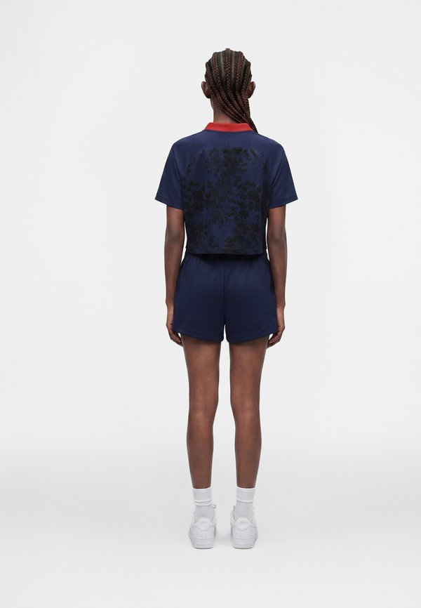 Nike Sportswear