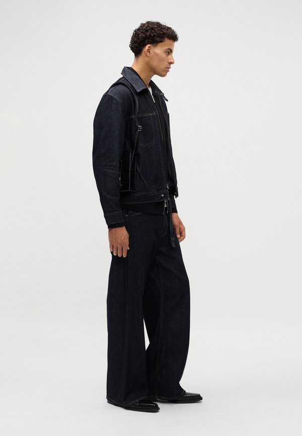 Levi's® TRUCKER