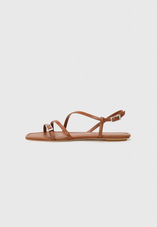 Stuart Weitzman GEORGIE