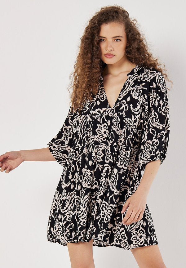 Apricot  IKAT SARASA